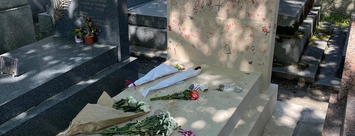 Tombe de Jean Paul Sartre et Simone de Beauvoir is one of my paris.