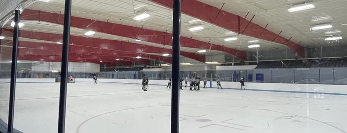 Minnetonka Ice Arena is one of Rinks!.