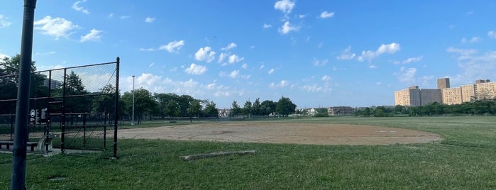 Bayswater Park is one of NYC Outdoors.