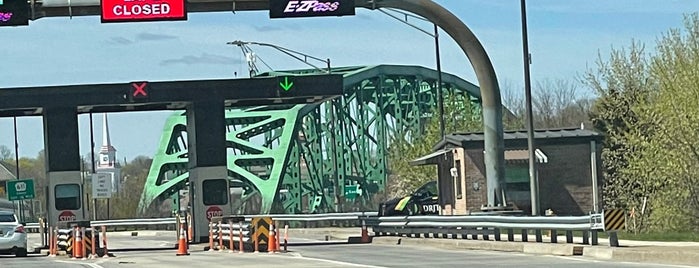 Easton-Phillipsburg Toll Bridge is one of Posti che sono piaciuti a Chris.