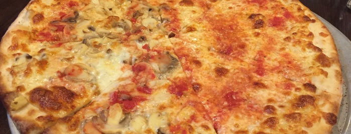 Denino's Pizzeria Tavern is one of To-Try: Staten Island & Bronx Restaurants.