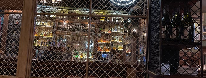 Putnam's Pub & Cooker is one of Bars.