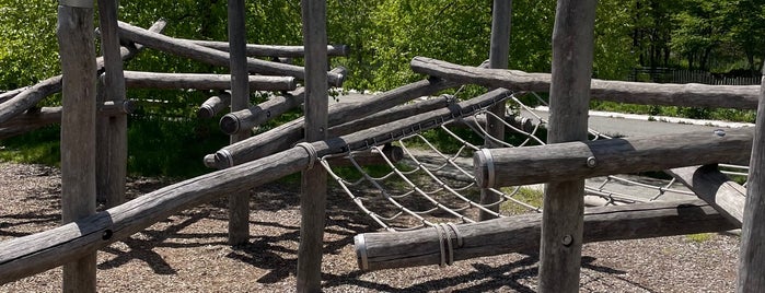 Rope Play Area is one of Governors Island.