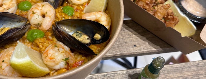 Paella Pan is one of مطاعم.