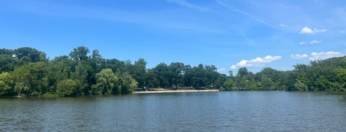 Kissena Lake is one of NY Greater Outdoor & Swimies.