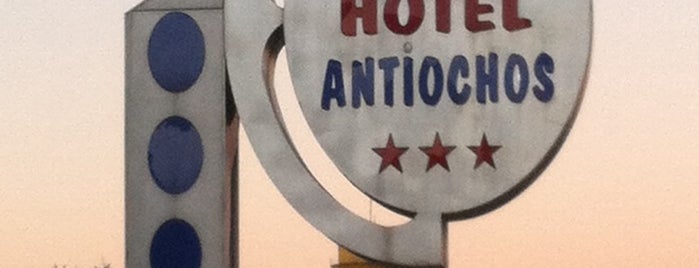 Hotel Antiochos is one of สถานที่ที่ GÖKH@N [A Rh+] ถูกใจ.