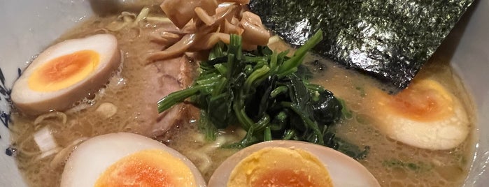 横濱家 成瀬店 is one of 旨いと思ったラーメン屋.