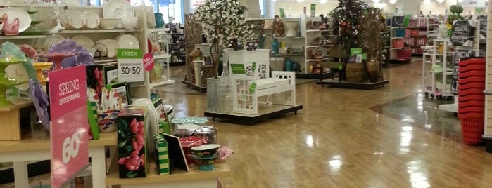 HomeGoods is one of Kelly 님이 좋아한 장소.