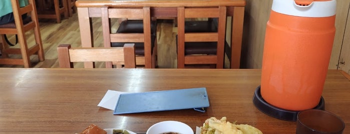 花笠食堂 is one of okinawa to eat.