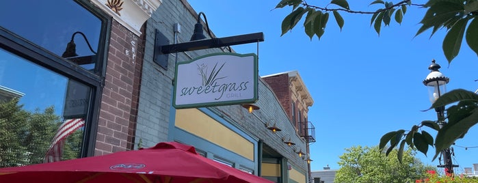 Sweet Grass Grill is one of Westchester Exploration.