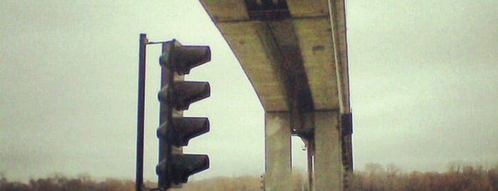 Ворошиловский мост is one of Правильный fresh air в ростове)).