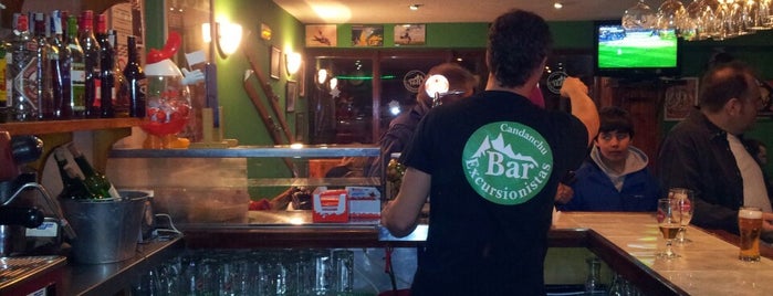 Bar Excursionistas is one of Tempat yang Disukai Olivier.