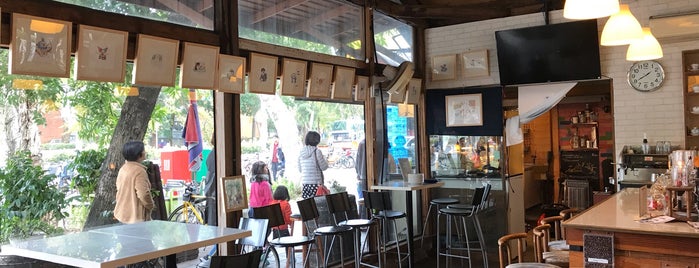 滴咖啡 Drop Coffee House is one of TAIPEI // shida taida cafés.