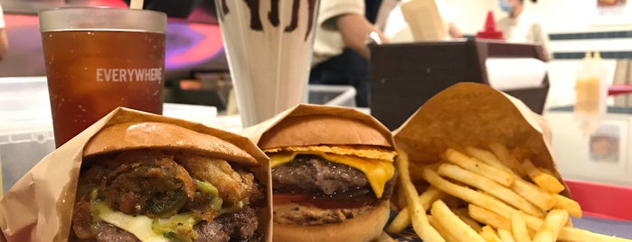 Everywhere Burger Club 漢堡俱樂部 is one of Locais curtidos por Dan.