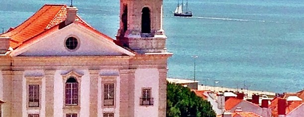 Смотровая площадка Санта-Лузия is one of Lisbon Favorites.