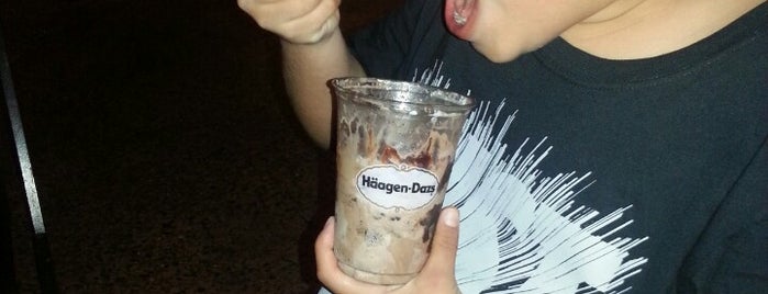 Häagen-Dazs is one of Max'ın Beğendiği Mekanlar.