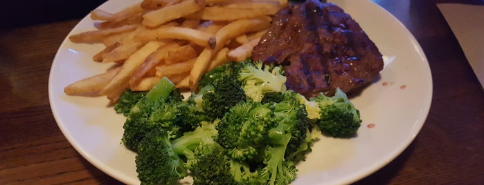 Applebee's Grill + Bar is one of Favorites.