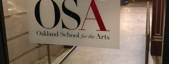 Oakland School for the Arts is one of Posti che sono piaciuti a Sage.