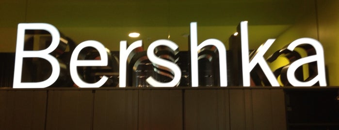 Bershka is one of Kateさんのお気に入りスポット.
