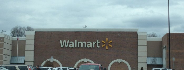 Walmart Supercenter is one of Locais curtidos por Toon.