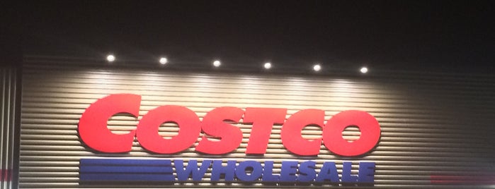 Costco is one of Adeさんのお気に入りスポット.