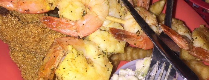 Doc's Seafood Shack & Oyster Bar is one of 🍴 Best Restaurants of Gulf Shores 🍴.