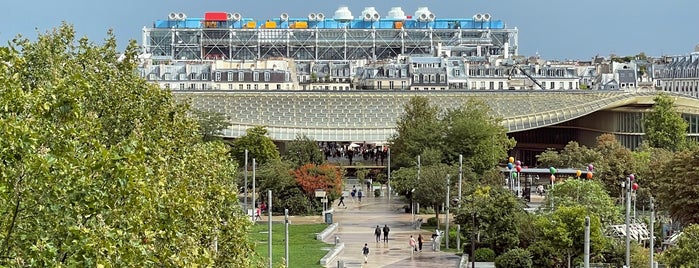 Les Halles Aux Graines - Michel Bras is one of Parijs Rive Droite (noord).