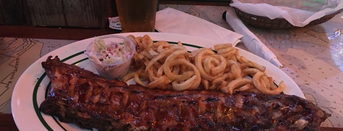 Flanigan's Seafood Bar & Grill is one of Orte, die Marito gefallen.