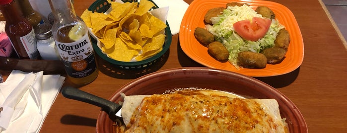 Oro Azteca Mexican Restaurant is one of สถานที่ที่ Cyrus ถูกใจ.