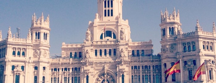 ปลาซาเดซีเบเลส is one of Madrid Capital 01.