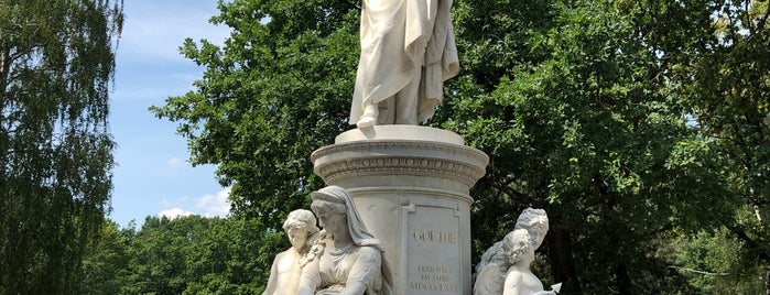 Goethe-Denkmal is one of Tempat yang Disukai Sylvain.