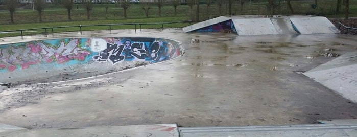 Skatepark Kasteellaan is one of pa_ams.