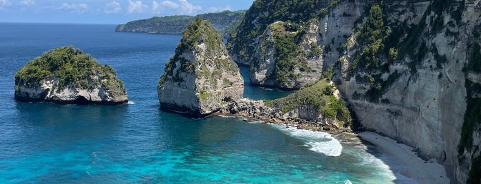 Diamond Beach is one of Bali.