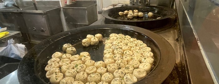 Cheung Hing Kee Shanghai Pan-fried Buns is one of HKG2019.