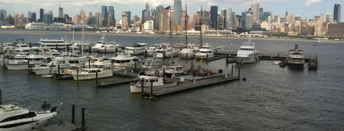 Lincoln Harbor Yacht Club is one of Tania’s Liked Places.