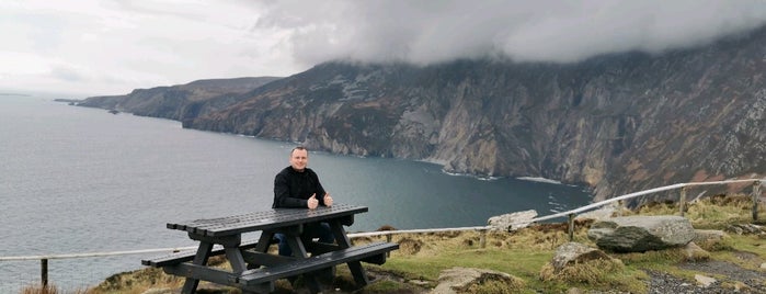 Slieve League Cliffs is one of Johnさんのお気に入りスポット.