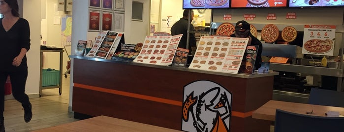 Little Caesars Pizza is one of Yusuf Kaanさんのお気に入りスポット.