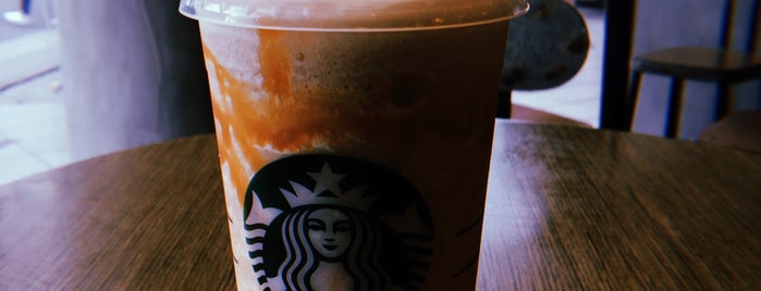 Starbucks is one of Locais curtidos por Silvina.