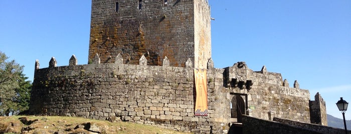 Castelo de Soutomaior is one of Experiencia Mariñeira e Cultural da Camelia.