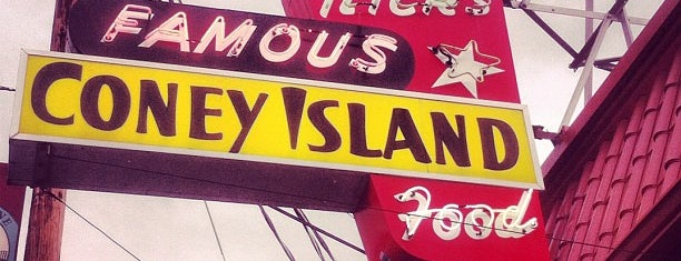Nick's Famous Coney Island is one of Locais salvos de Dannon.