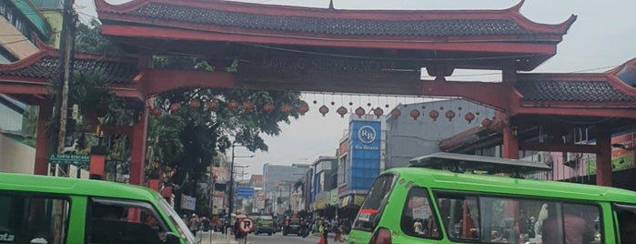Jalan Suryakencana is one of Bogor Spot Place.