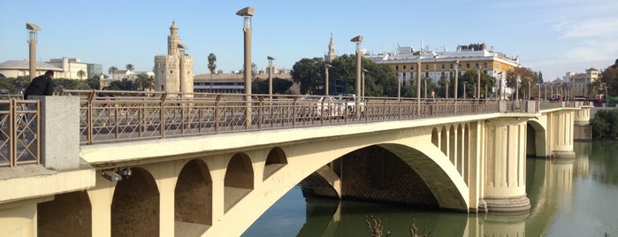 Puente de San Telmo is one of Lieux qui ont plu à Antonio.