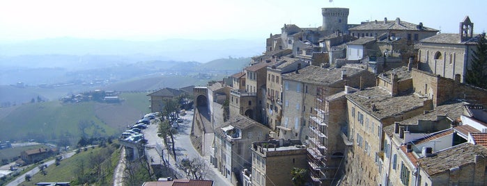 Rocca di Acquaviva Picena is one of Luoghi del Piceno.