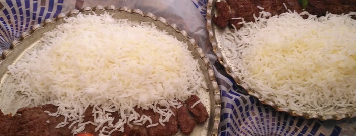 رستوران ننه خورشید is one of Posti che sono piaciuti a Sama.