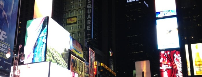 Times Square is one of Viajero, no turista.