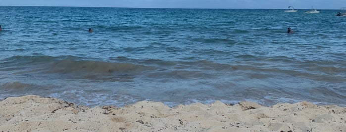 Coco Beach is one of Playa del carmen.