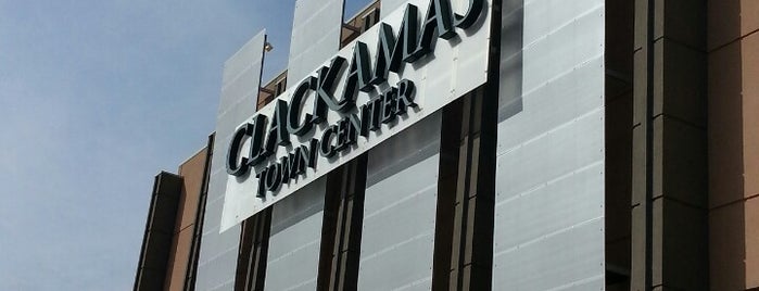 Clackamas Town Center is one of Wade'nin Beğendiği Mekanlar.