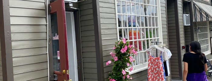 Miss Scarlett Boutique is one of Visiting Saratoga?  Go here!.