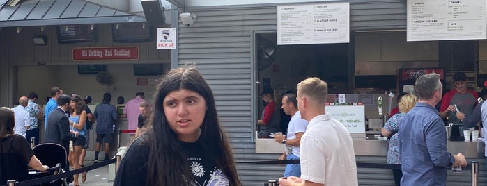 Shake Shack is one of Saratoga Spots.