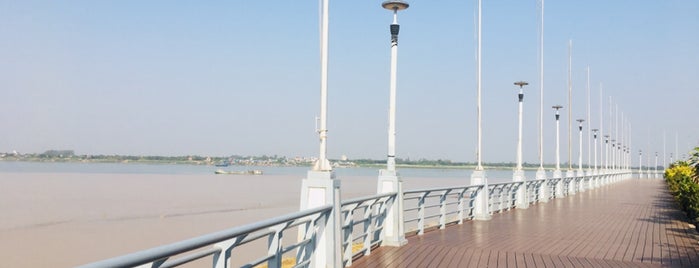 Twin Dragon Bridge (North) ស្ពាន​នាគ is one of Камбоджа.